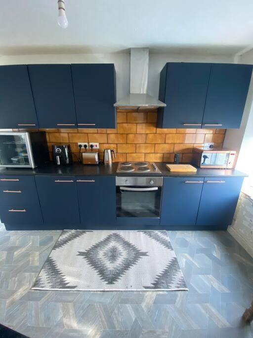 Llwynypia Mountain View Two Bedroom מראה חיצוני תמונה
