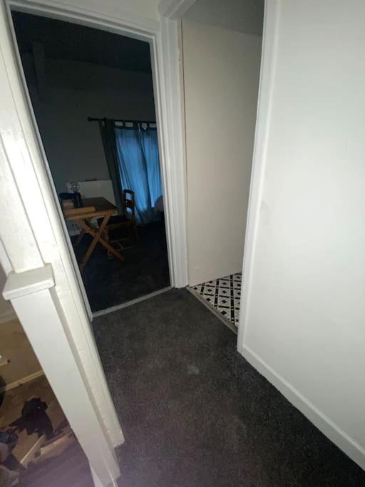 Llwynypia Mountain View Two Bedroom מראה חיצוני תמונה