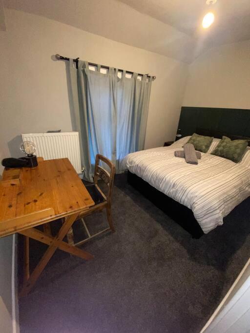 Llwynypia Mountain View Two Bedroom מראה חיצוני תמונה