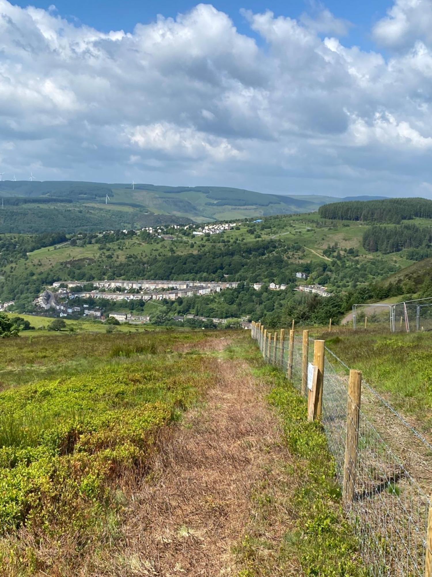 Llwynypia Mountain View Two Bedroom מראה חיצוני תמונה