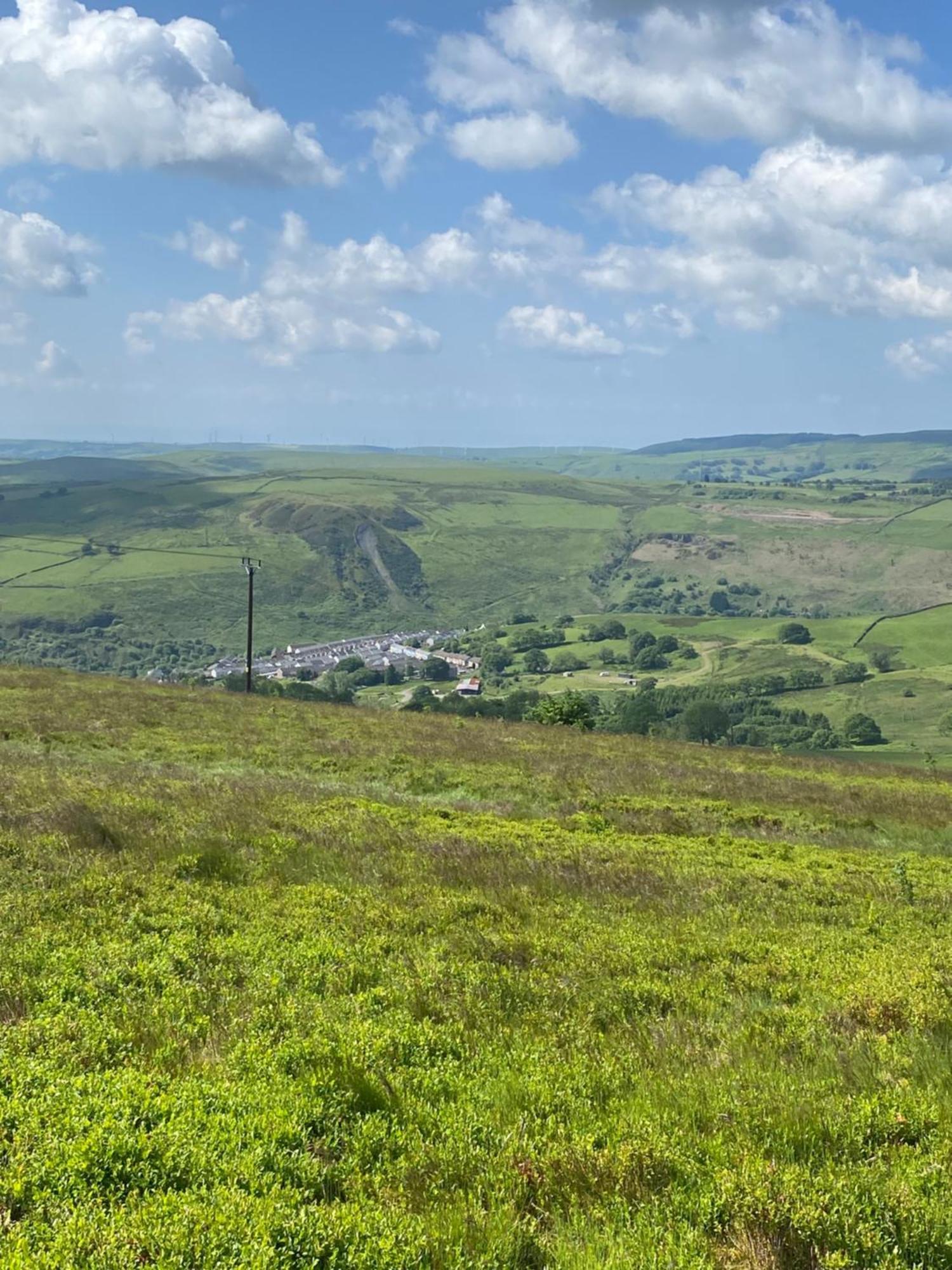 Llwynypia Mountain View Two Bedroom מראה חיצוני תמונה