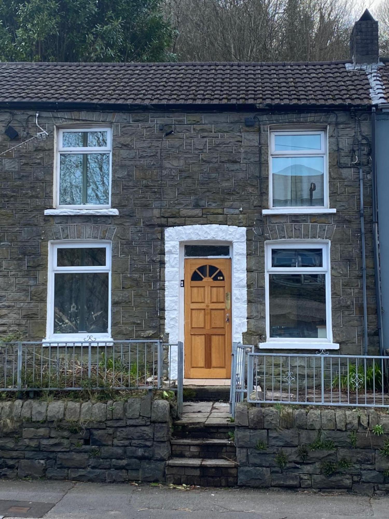 Llwynypia Mountain View Two Bedroom מראה חיצוני תמונה