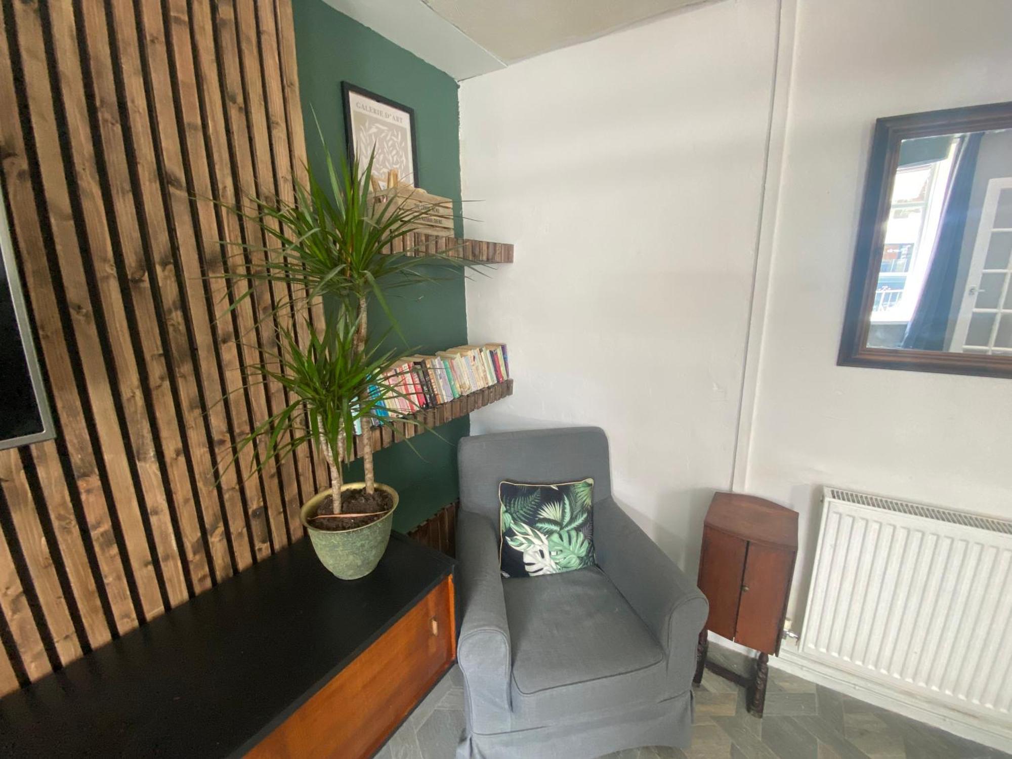 Llwynypia Mountain View Two Bedroom מראה חיצוני תמונה