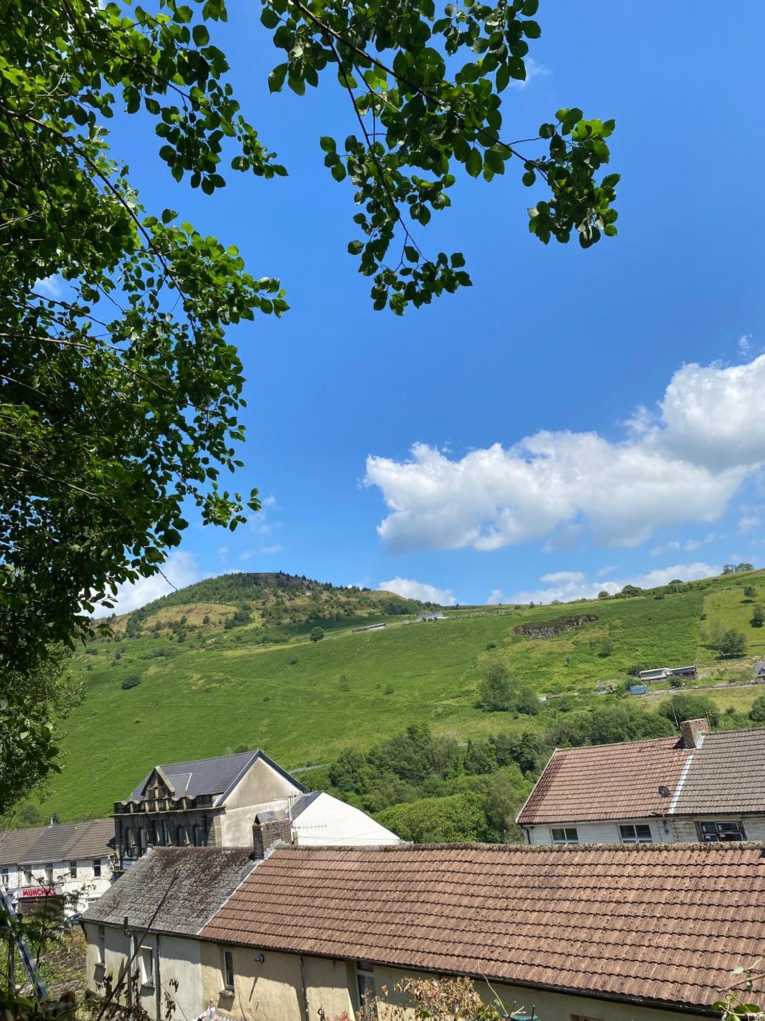 Llwynypia Mountain View Two Bedroom מראה חיצוני תמונה